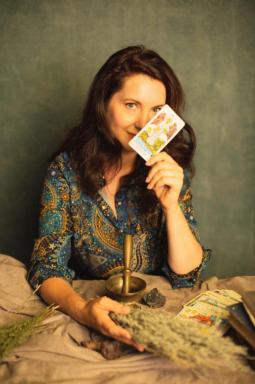 Top 5 Reasons To Go See a Psychic Medium in 2022